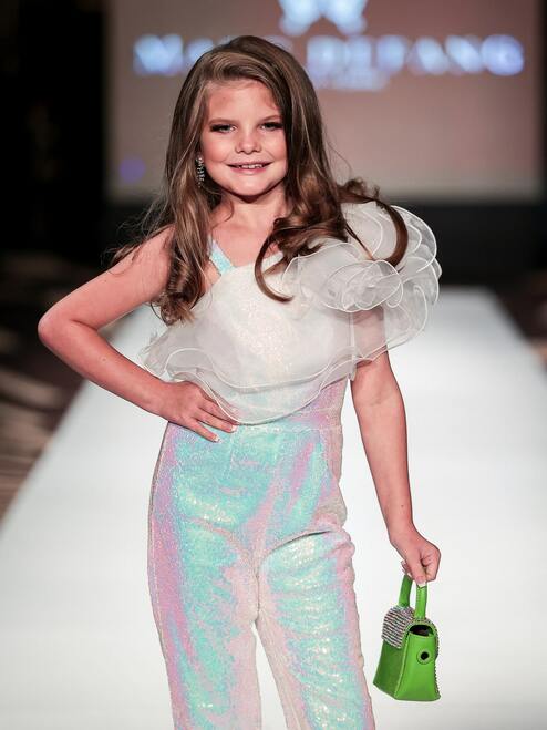 Girls Fun Fashion Sale